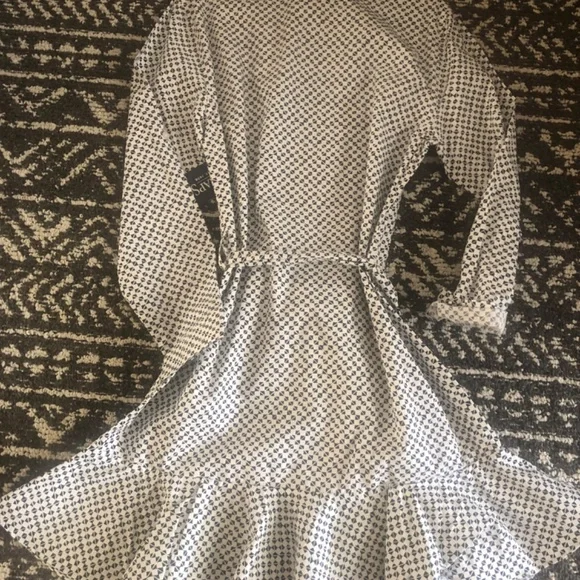 Dress - Picture 5 of 6